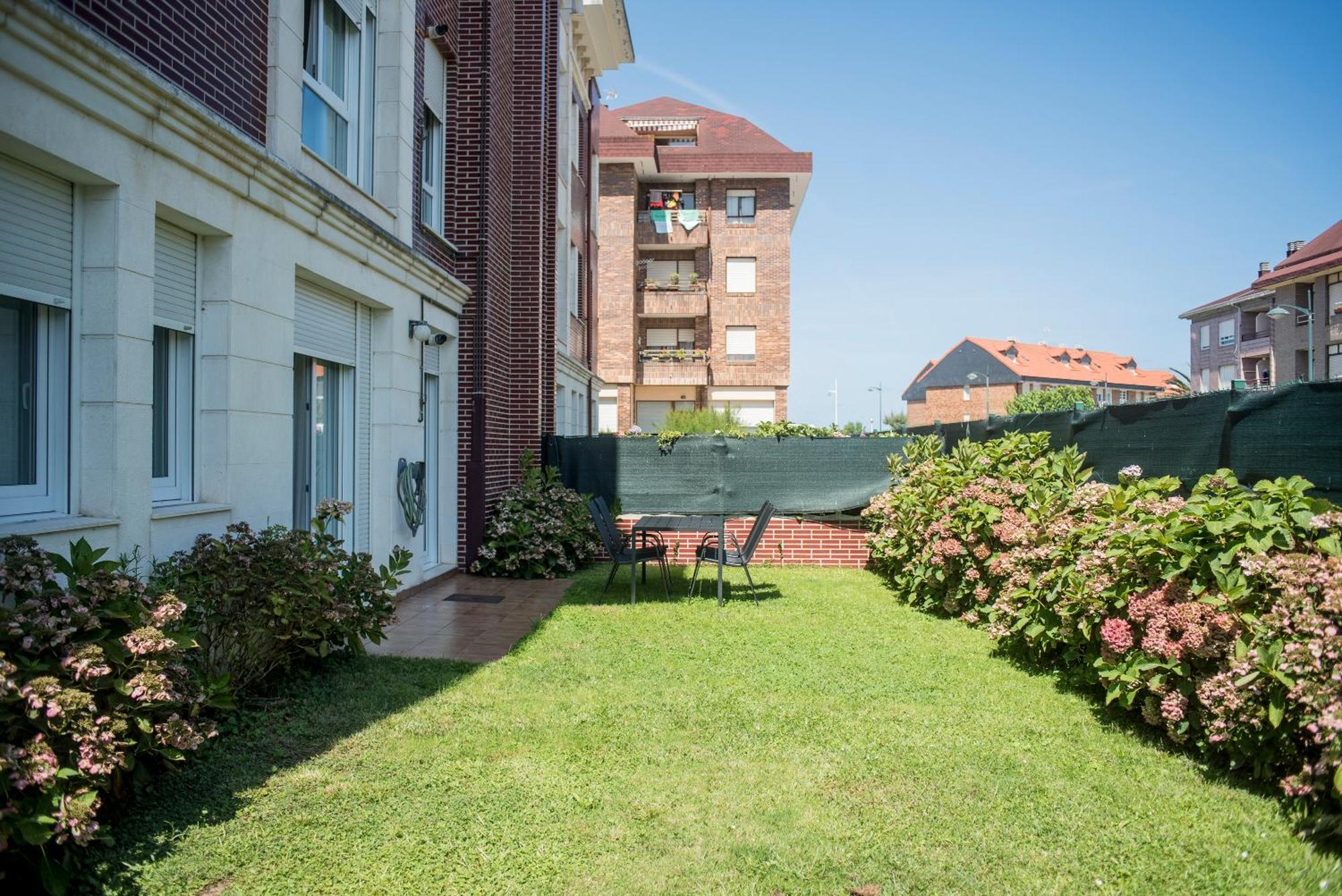Apartamentos Somo Exterior photo